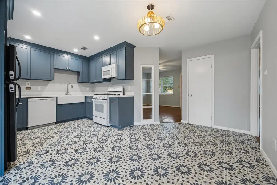 6103 W 43rd Street, Houston, TX 77092 - Image #2