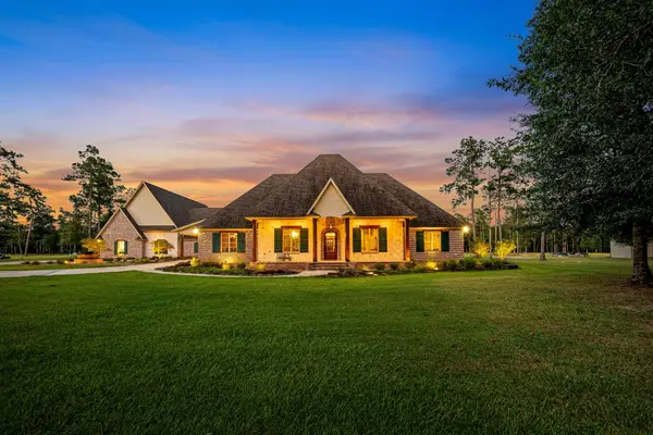 9155 Grizzly Drive, Kountze, TX 77625