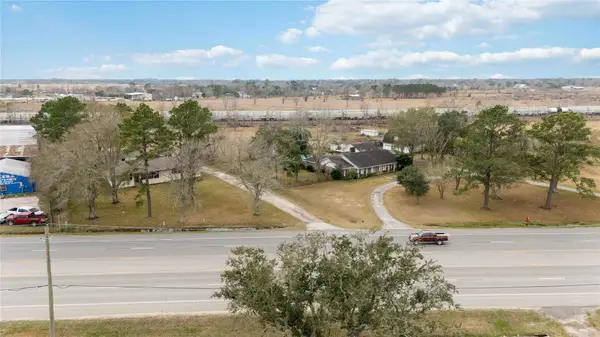 4260 E Highway 6 Highway, Alvin, TX 77511