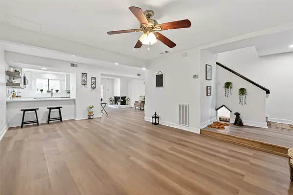 724 Country Place Drive #E, Houston, TX 77079