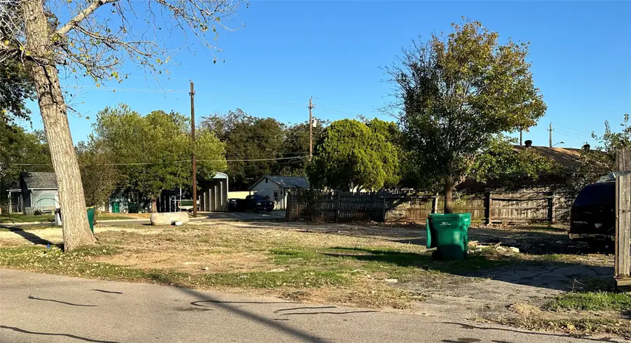 805 E E 8th, Belton, TX 76513 - Image #3