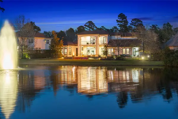 83 Lakeside Green, The Woodlands, TX 77382