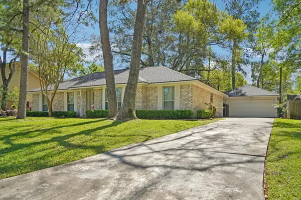 5923 Pinewood Springs Drive, Houston, TX 77066