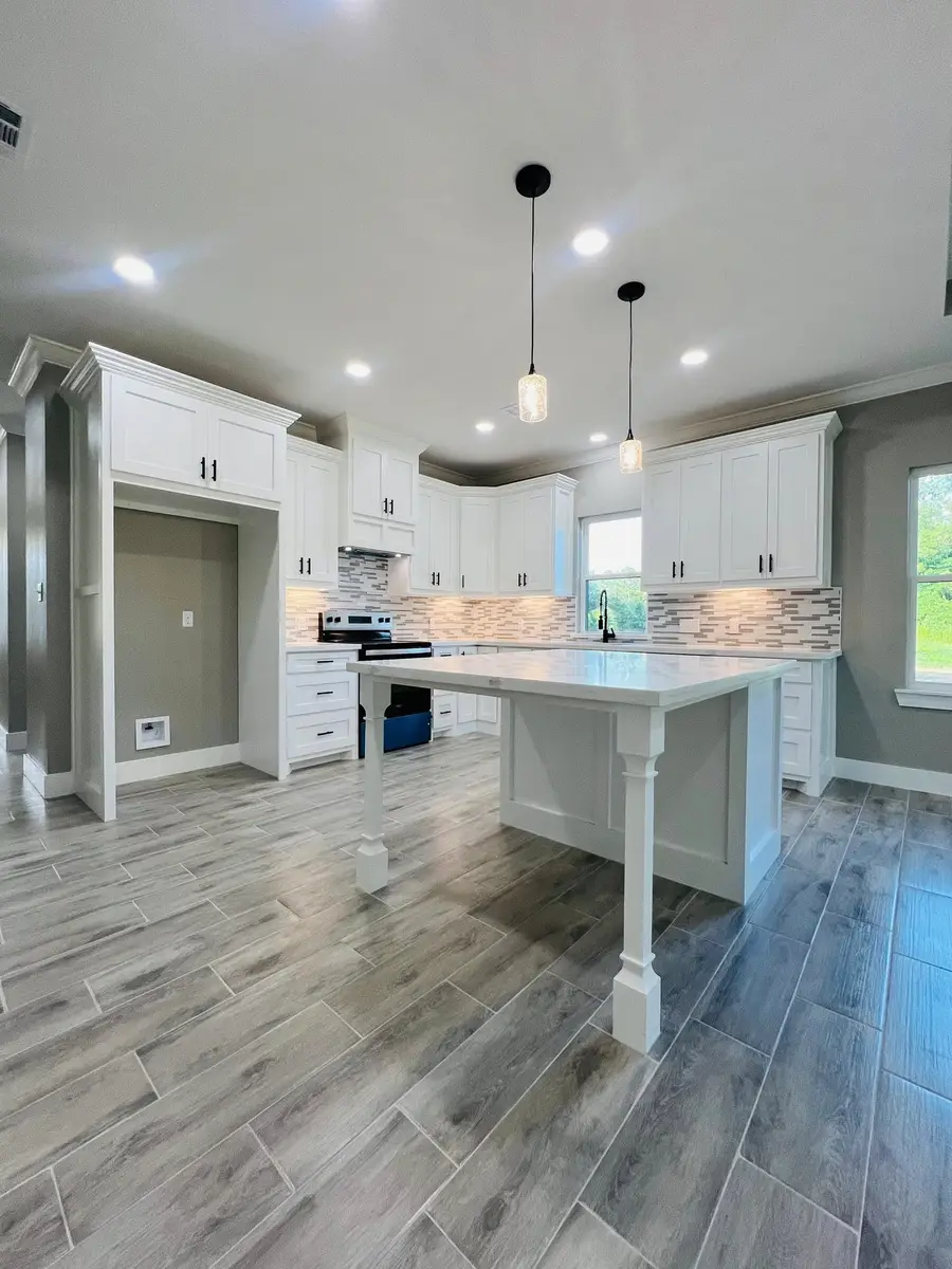 865 Dundee, Vidor, TX 77662 - #2