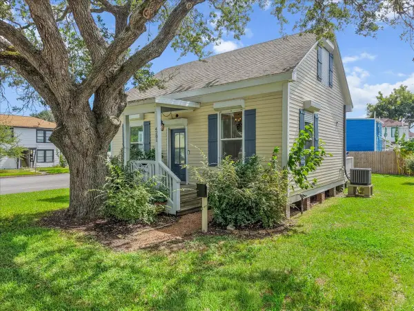 4201 Avenue R, Galveston, TX 77550