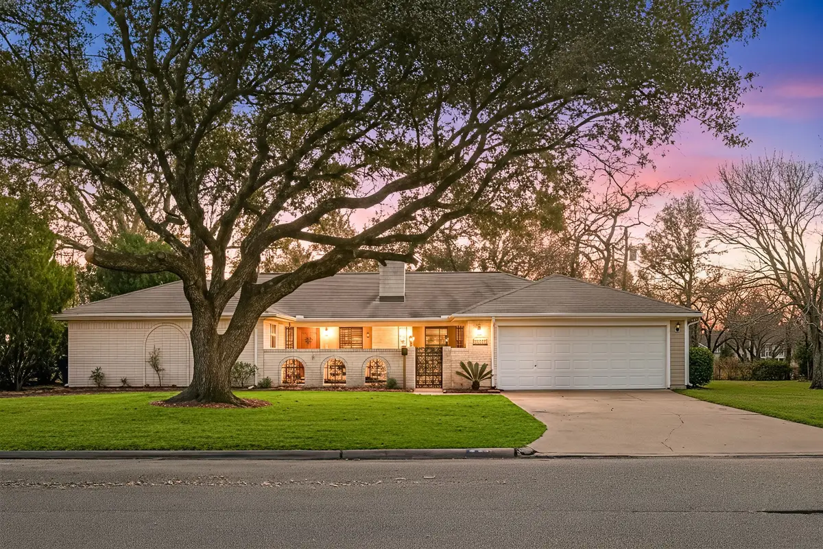 1719 Alta Vista Drive, Alvin, TX 77511 - #1