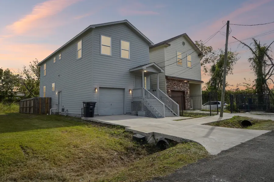 2206 Abernathy Street, Houston, TX 77026 - Image #2
