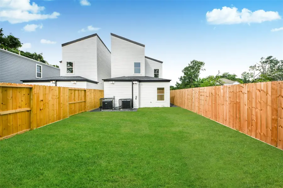 934 South Lane Unit A-b, Houston, TX 77088 - #2