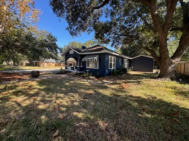 1616 N Travis Street, Liberty, TX 77575 - Image #2