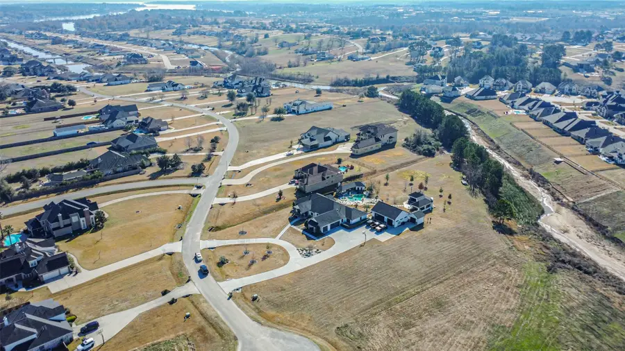 11725 Grandview Drive, Montgomery, TX 77356 - Image #2