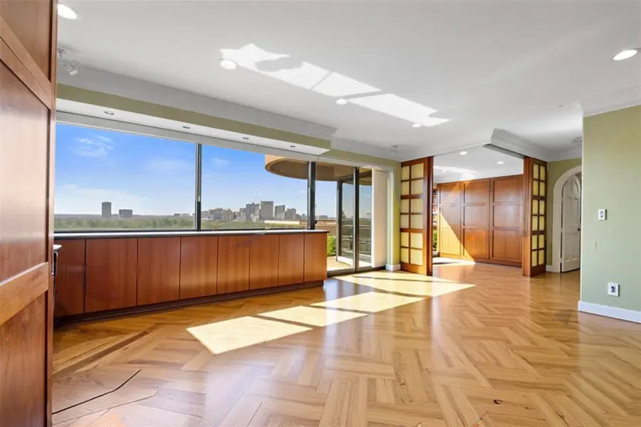 5000 Montrose Boulevard #16D, Houston, TX 77006 - #3