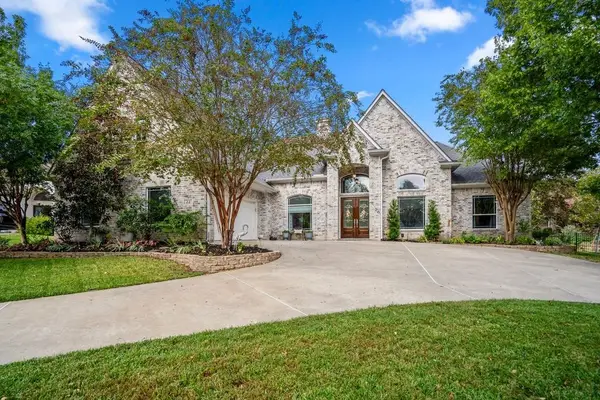 26 Brookgreen Circle S, Montgomery, TX 77356