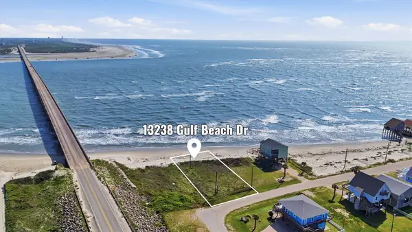 13238 Gulf Beach Dr, Freeport, TX 77541