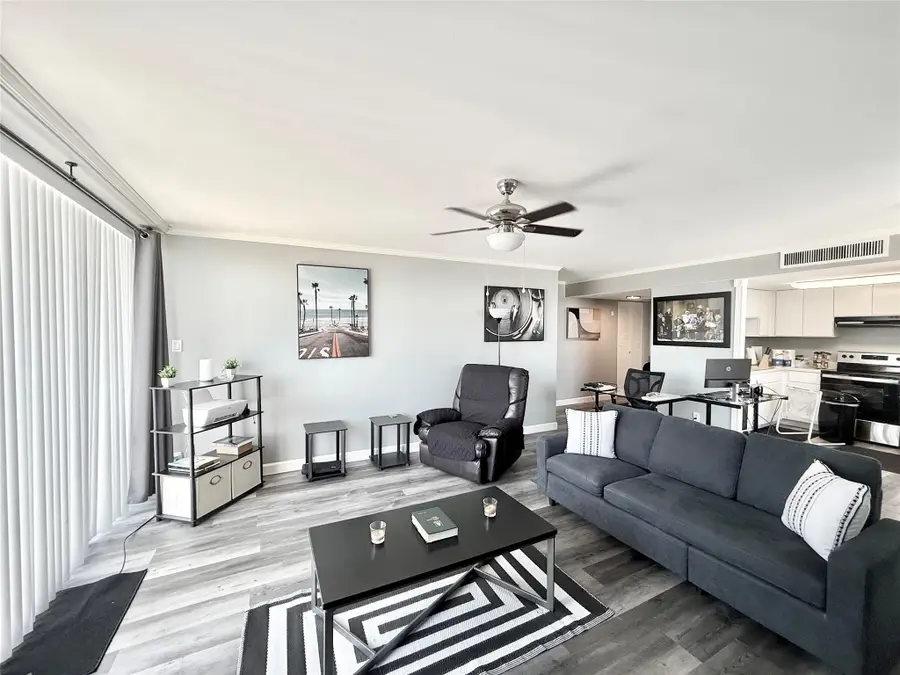 2016 Main Street #902, Houston, TX 77002 - #2