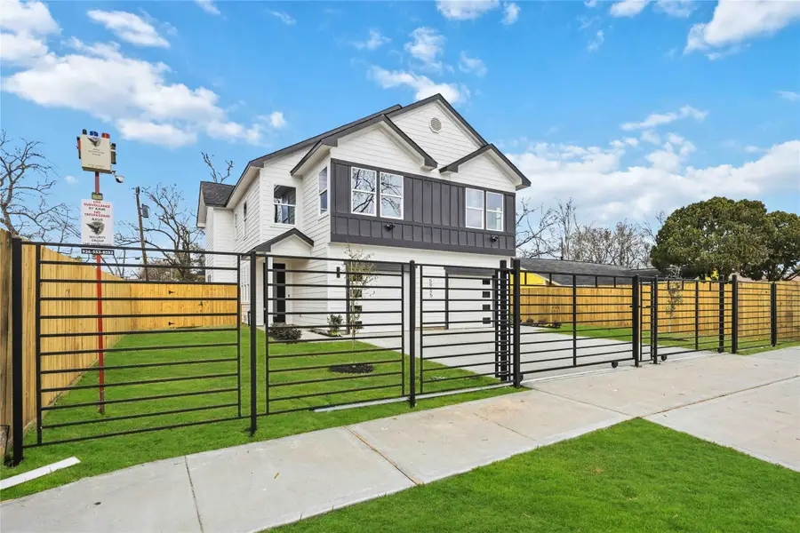 5955 Southseas Street #A/B, Houston, TX 77033 - #3