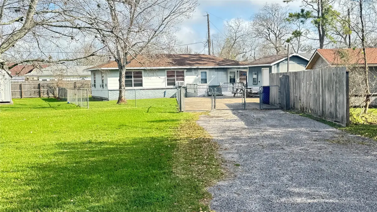 116 W Mahan Street, Richwood, TX 77531 - #1