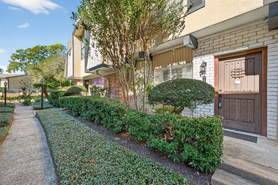 1805 Stoney Brook Dr Drive #103, Houston, TX 77063 - Image #2