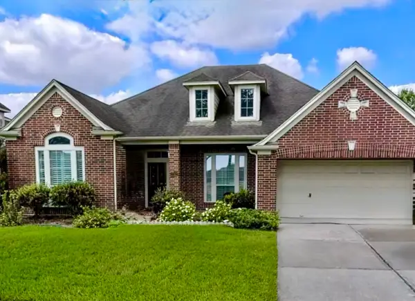 1062 Cayman Bend Lane, League City, TX 77573
