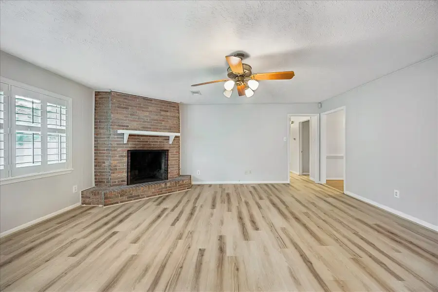 8114 Twin Hills Drive, Houston, TX 77071 - #2