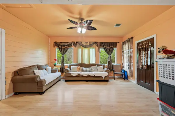 2137 Honey Tree Street, Conroe, TX 77385