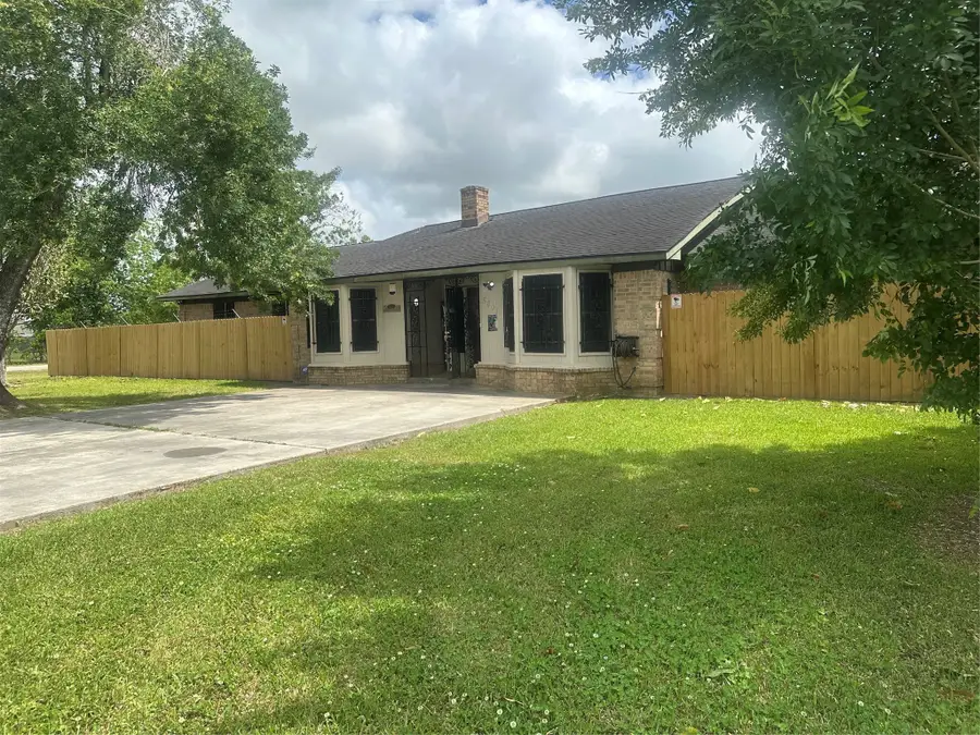 5001 Texas Ave, La Marque, TX 77568 - Image #2