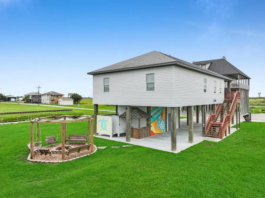 889 Mr G Street, Crystal Beach, TX 77650 - #3