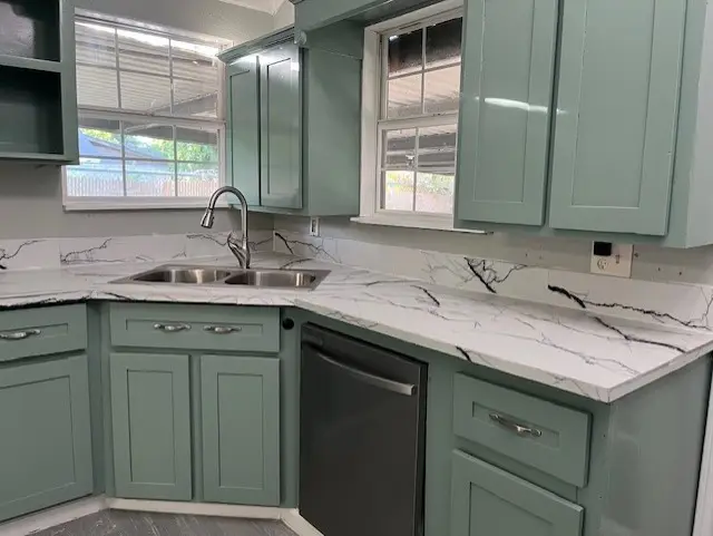 1806 N Avenue S, Freeport, TX 77541 - Image #3