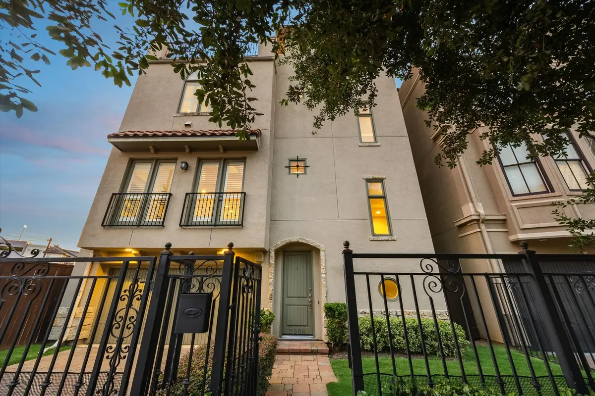 2006 Helena Street, Houston, TX 77002 - #1