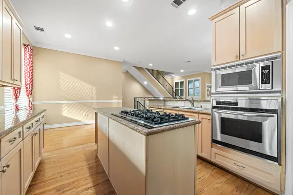 2604 Chenevert Street, Houston, TX 77004
