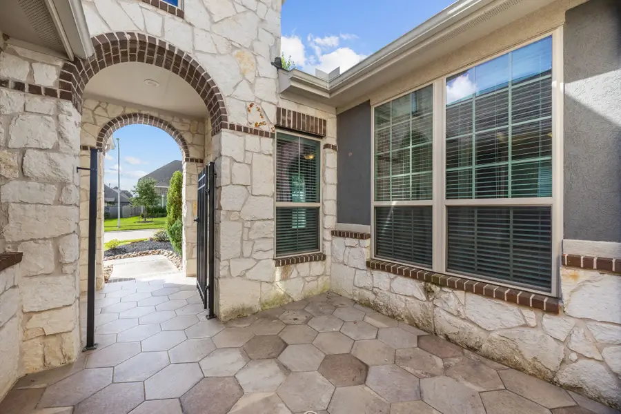 16807 Dry Creek Falls Boulevard, Cypress, TX 77433 - #2