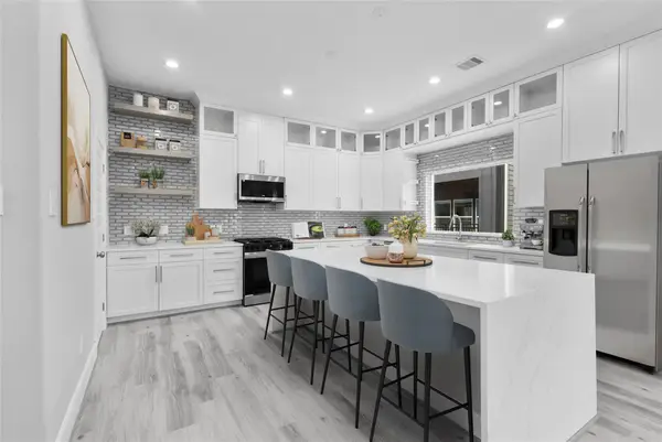 1210 W 17th Street #E, Houston, TX 77008