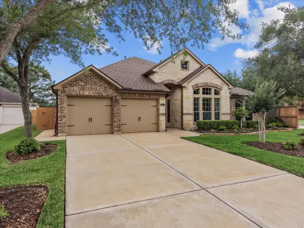 601 Ivory Stone Lane, League City, TX 77573