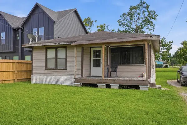 7952 Bonaire Street, Houston, TX 77028