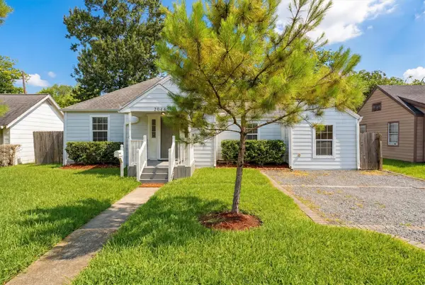 2044 Des Jardines Street, Houston, TX 77023