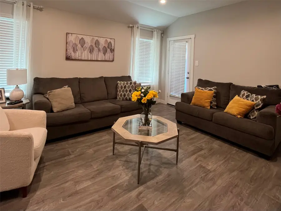 31642 Featherstone Trail, Fulshear, TX 77441 - Image #2