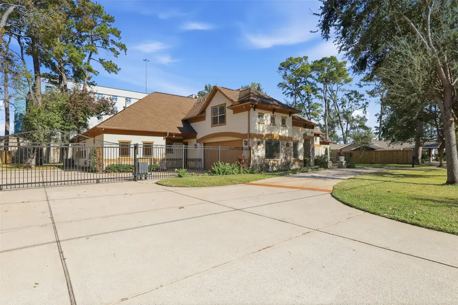 9120 Kenilworth Street, Houston, TX 77024 - Image #3