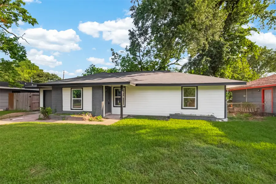5751 Thrush Drive, Houston, TX 77033 - #3