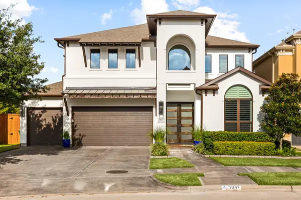 1847 Candlelight Place Drive, Houston, TX 77018