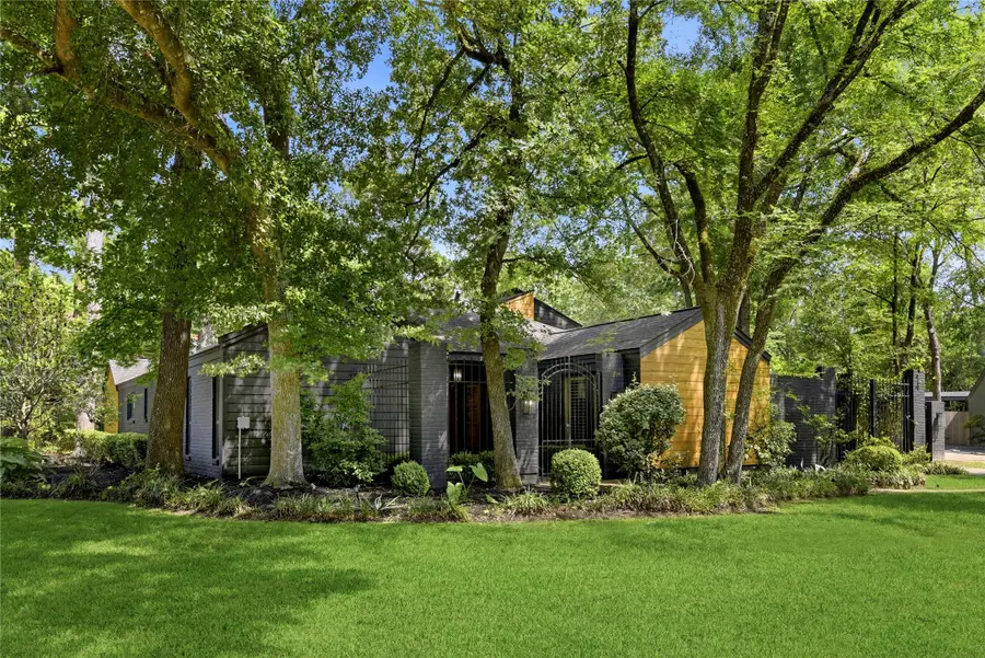 2701 Crossvine Circle, The Woodlands, TX 77380 - #2