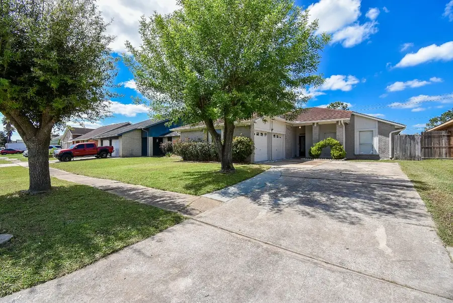 9527 Kingsvalley Street, Houston, TX 77075 - #2