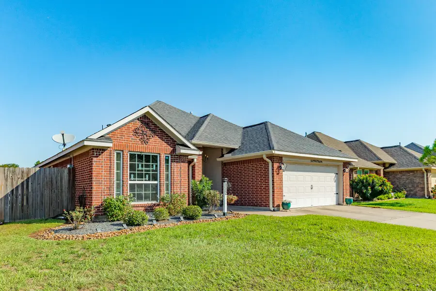 112 Blue Jay Court, Richwood, TX 77566 - #2