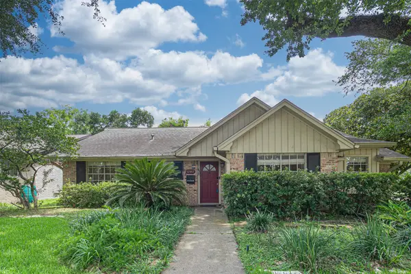 12502 Queensbury Lane, Houston, TX 77024