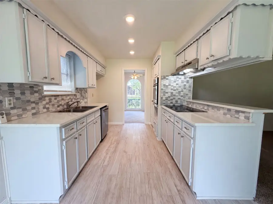 16338 Hollow Wood Drive, Houston, TX 77090 - #2