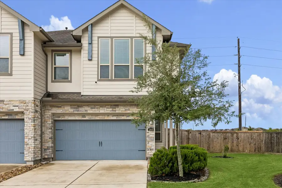 1606 Ryon Falls Drive, Richmond, TX 77469 - #2