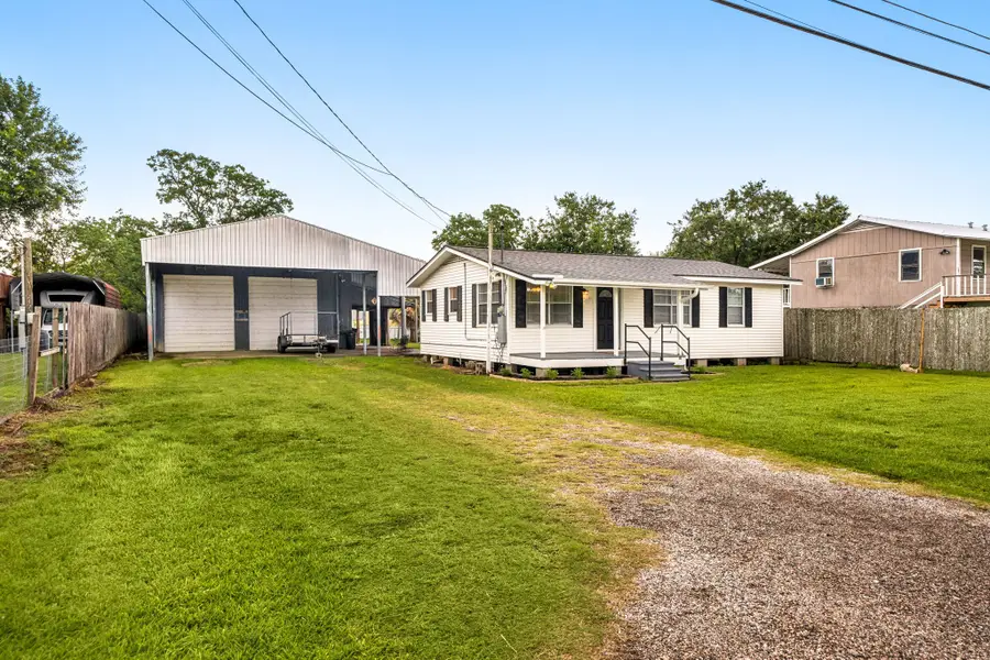 221 11th Street, Dickinson, TX 77539 - #2