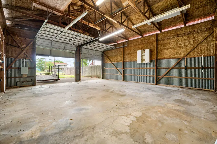221 11th Street, Dickinson, TX 77539 - #3