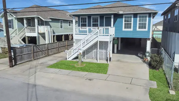 2216 Victory Avenue, Galveston, TX 77551