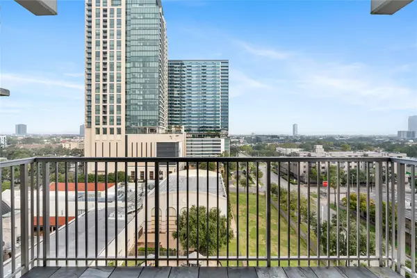 3600 Montrose Boulevard #904, Houston, TX 77006
