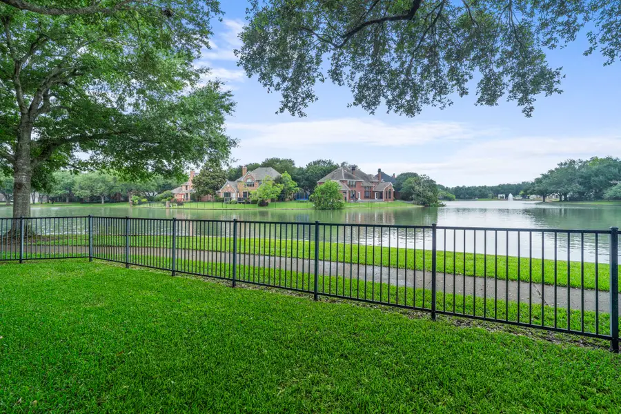39 Rippling Creek Drive, Sugar Land, TX 77479 - #3