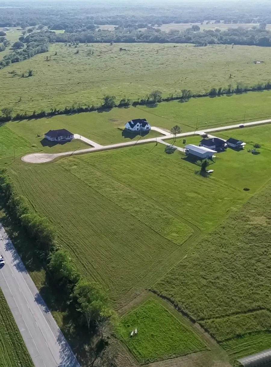 1793 Apache Trail, Angleton, TX 77515 - #2